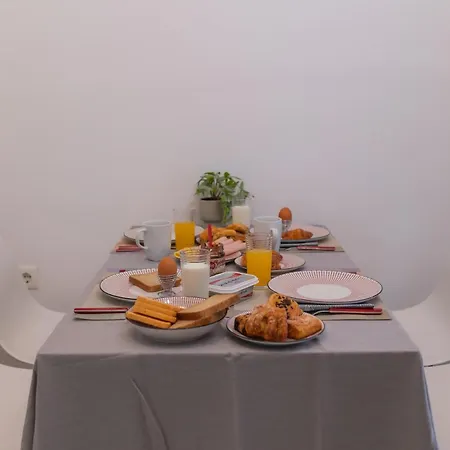 Cozy Nest * Rhodes City